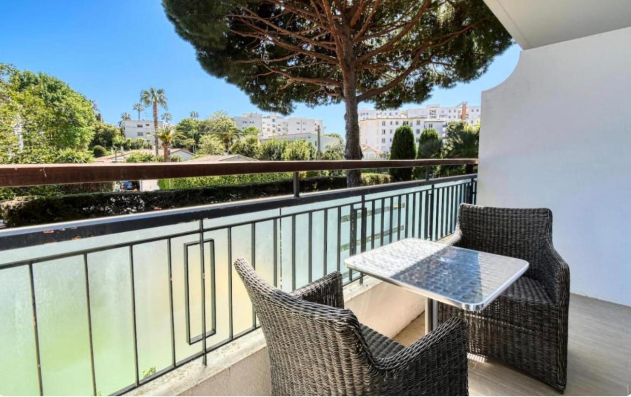 Superbe Studio Lumineux Sur Cannes Avec Terrasse ! A Quelques Minutes De La Celebre Rue D'Antibes ! מראה חיצוני תמונה